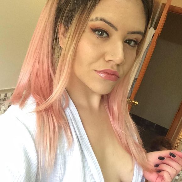 Meet your Posher, Pamella - Picture 1 of 1